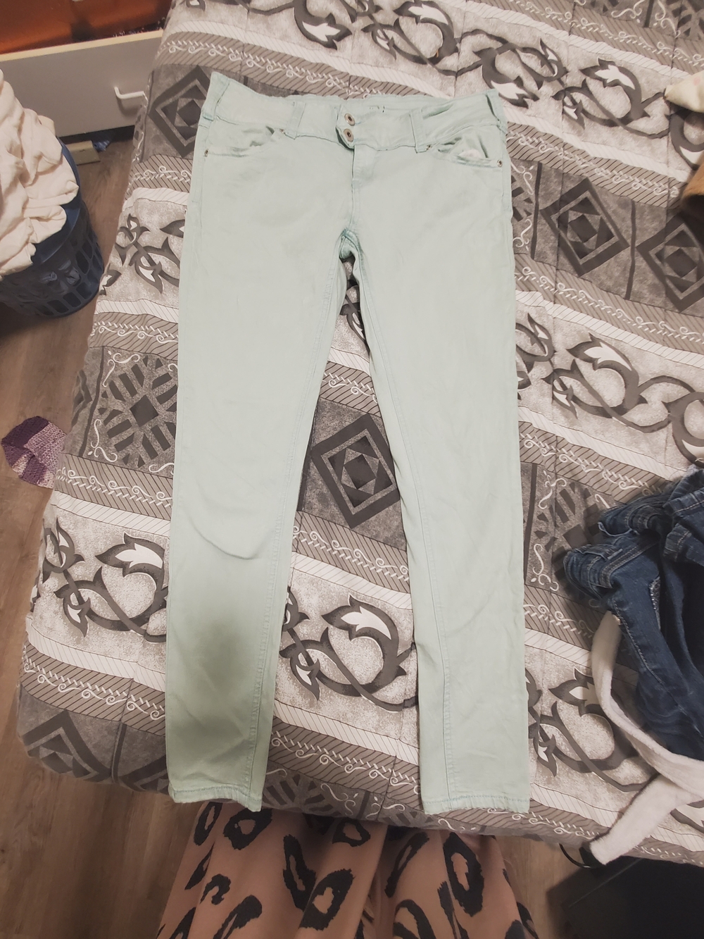 Skinny Jeans in Green 32×27